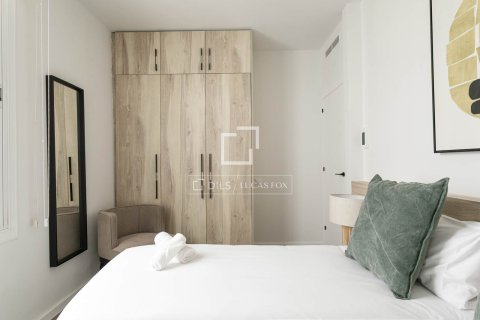 Lägenhet till salu i Barcelona, Spanien 3 sovrum, 84 kvm. Nr. 161408 - foto 22