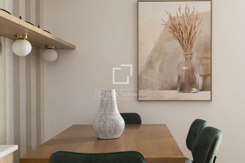 Lägenhet till salu i Barcelona, Spanien 3 sovrum, 84 kvm. Nr. 161408 - foto 11