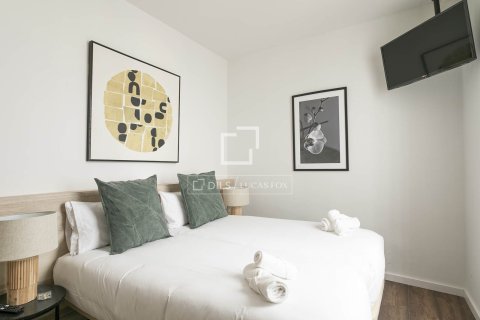 Lägenhet till salu i Barcelona, Spanien 3 sovrum, 84 kvm. Nr. 161408 - foto 21