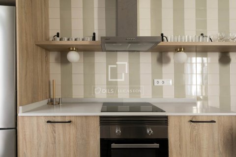 Lägenhet till salu i Barcelona, Spanien 3 sovrum, 84 kvm. Nr. 161408 - foto 16