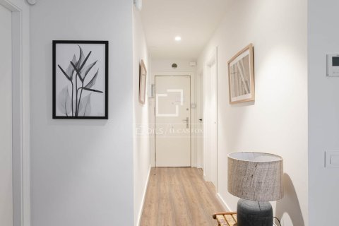 Lägenhet till salu i Barcelona, Spanien 3 sovrum, 84 kvm. Nr. 161408 - foto 18