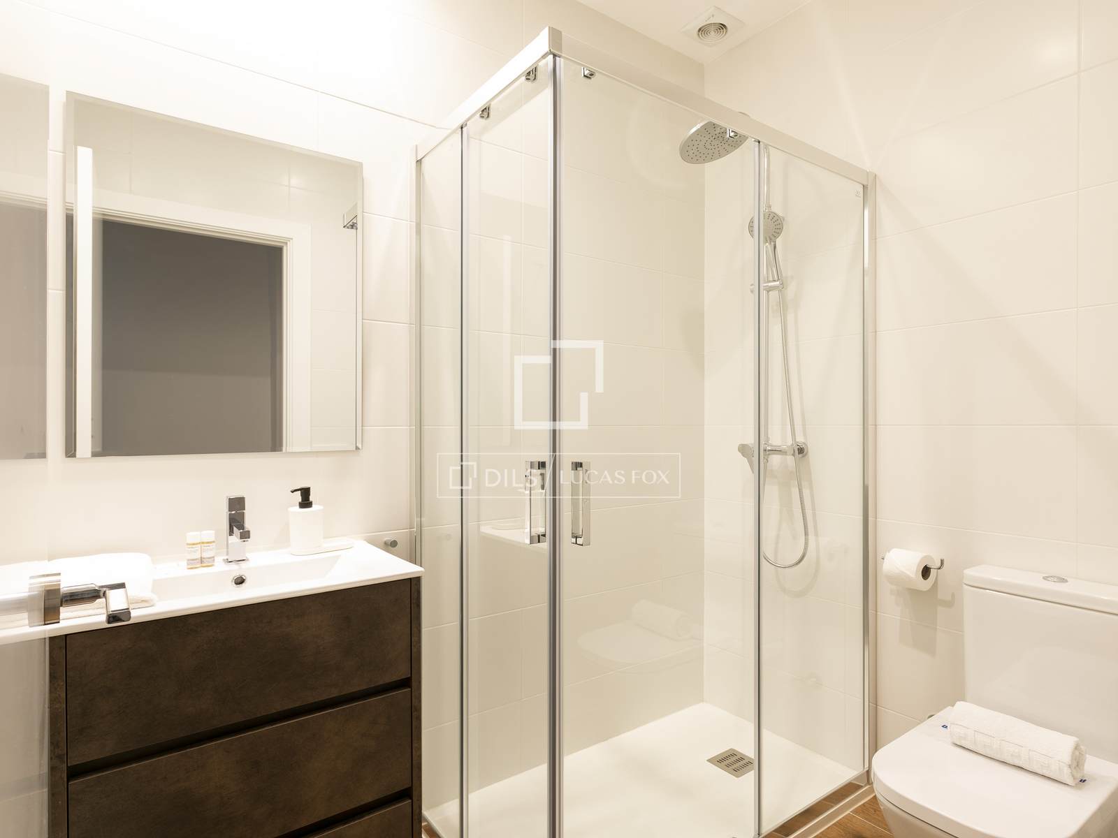 Apartment in Barcelona, Spain 2 bedrooms, 105 sq.m. No. 161407