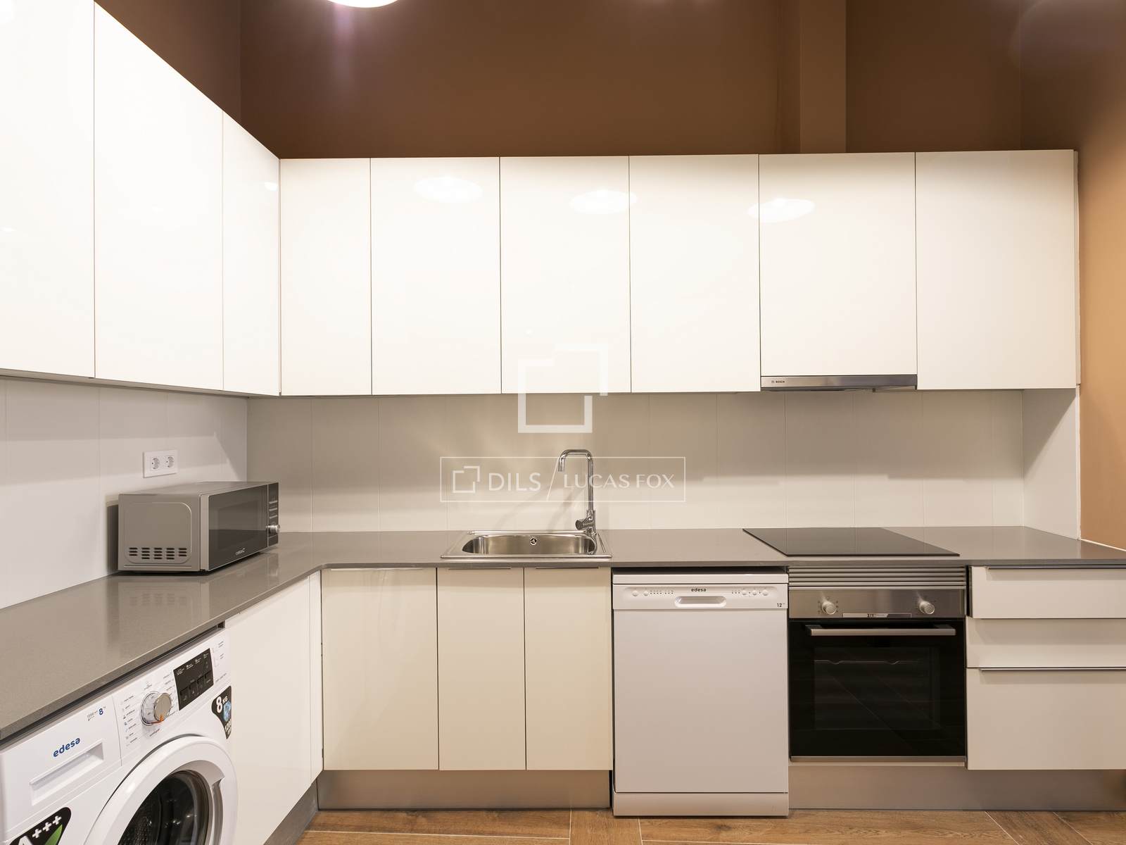 Apartment in Barcelona, Spain 2 bedrooms, 105 sq.m. No. 161407