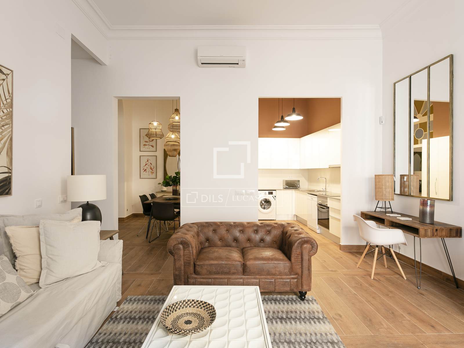 Apartment in Barcelona, Spain 2 bedrooms, 105 sq.m. No. 161407