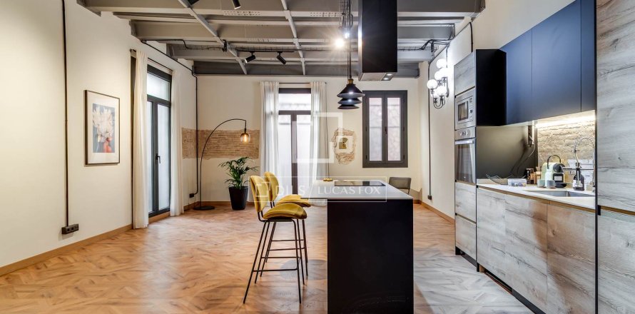 Lägenhet i Barcelona, Spanien 3 sovrum, 116 kvm. Nr. 161409