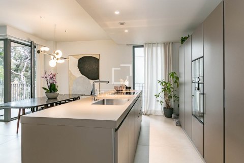 Apartment à vendre à Barcelona, Espagne, 4 chambres, 164 m2 No. 161443 - photo 12