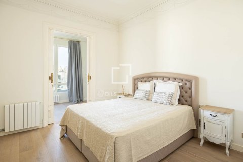 Lägenhet till salu i Barcelona, Spanien 5 sovrum, 236 kvm. Nr. 161441 - foto 18