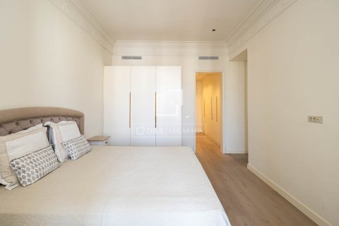 Lägenhet till salu i Barcelona, Spanien 5 sovrum, 236 kvm. Nr. 161441 - foto 21