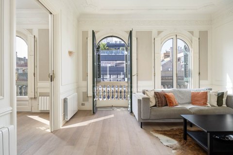 Lägenhet till salu i Barcelona, Spanien 5 sovrum, 236 kvm. Nr. 161441 - foto 5