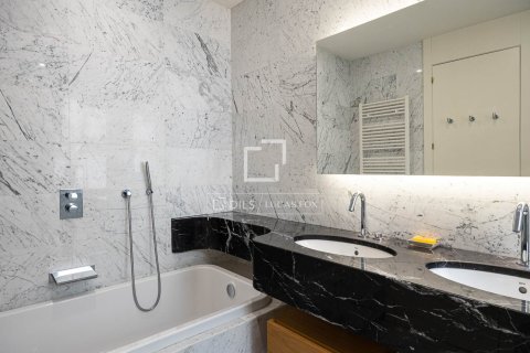 Lägenhet till salu i Barcelona, Spanien 5 sovrum, 236 kvm. Nr. 161441 - foto 24