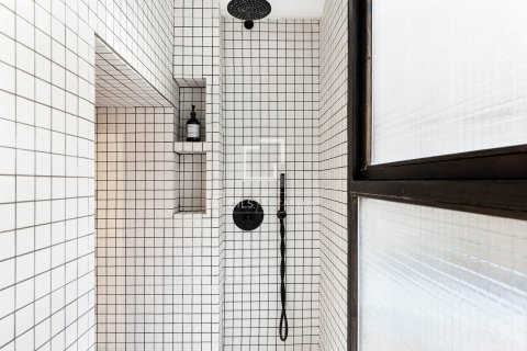 Apartment for sale in Barcelona, Spain 1 bedroom, 90 sq.m. No. 161445 - photo 18