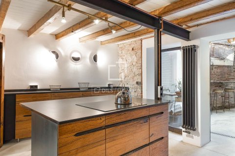 Apartment for sale in Barcelona, Spain 1 bedroom, 90 sq.m. No. 161445 - photo 12