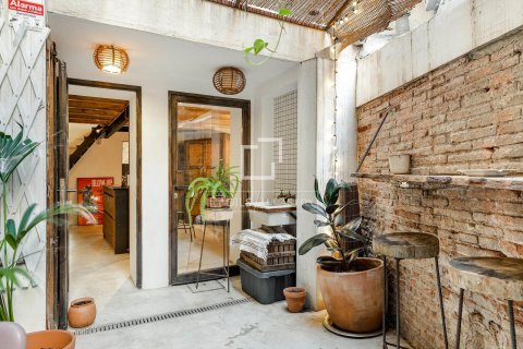 Apartment for sale in Barcelona, Spain 1 bedroom, 90 sq.m. No. 161445 - photo 27