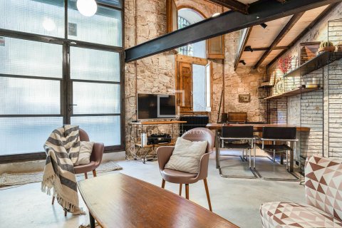 Apartment for sale in Barcelona, Spain 1 bedroom, 90 sq.m. No. 161445 - photo 4