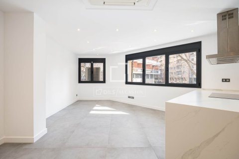 Lägenhet till salu i Barcelona, Spanien 3 sovrum, 121 kvm. Nr. 161444 - foto 4