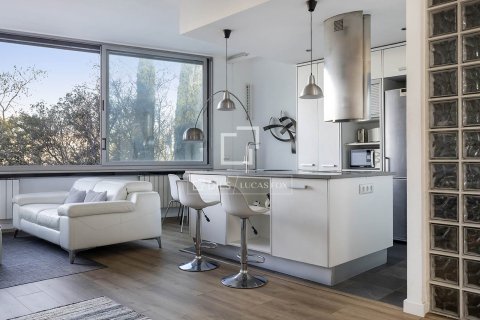 Apartment for sale in Barcelona, Spain 1 bedroom, 70 sq.m. No. 161446 - photo 3