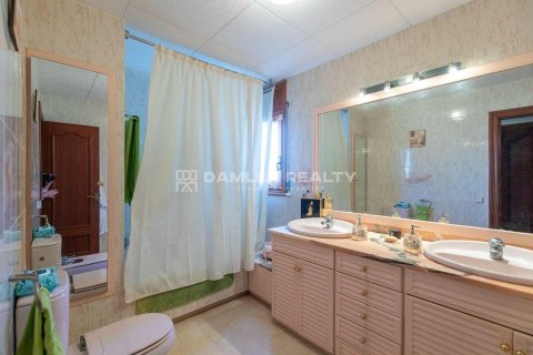 Villa à vendre à Lloret de Mar, Girona, Espagne, 7 chambres, 492 m2 No. 177129 - photo 25