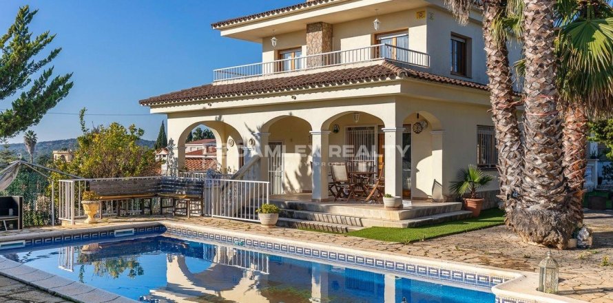 Villa à Lloret de Mar, Girona, Espagne 7 chambres, 492 m2 No. 177129