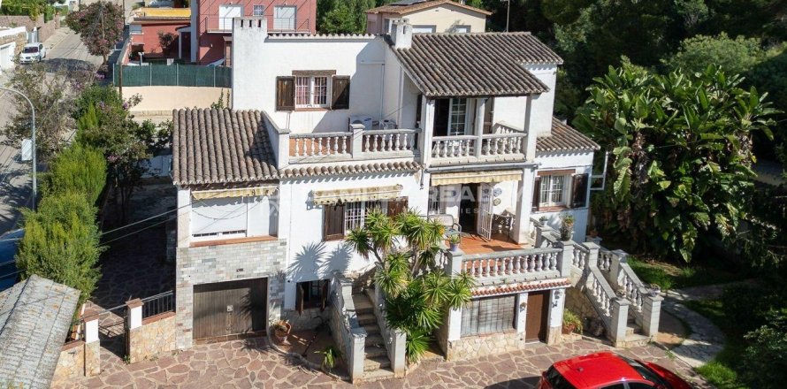 Villa à Lloret de Mar, Girona, Espagne 6 chambres, 524 m2 No. 177125