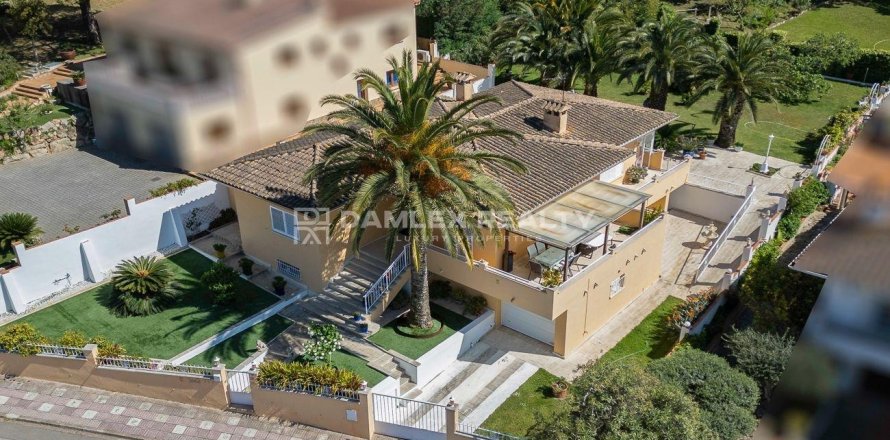 Villa à Santa Cristina d'Aro, Girona, Espagne 4 chambres, 364 m2 No. 177126