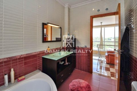 House à vendre à Lloret de Mar, Girona, Espagne, 4 chambres, 355 m2 No. 177128 - photo 19