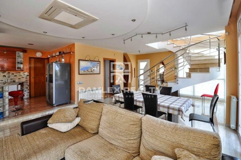 House à vendre à Lloret de Mar, Girona, Espagne, 4 chambres, 355 m2 No. 177128 - photo 9
