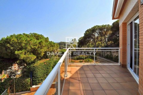 House à vendre à Lloret de Mar, Girona, Espagne, 4 chambres, 355 m2 No. 177128 - photo 28