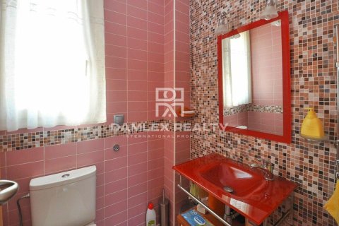 House à vendre à Lloret de Mar, Girona, Espagne, 4 chambres, 355 m2 No. 177128 - photo 17
