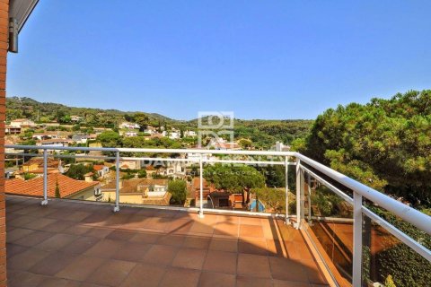 House à vendre à Lloret de Mar, Girona, Espagne, 4 chambres, 355 m2 No. 177128 - photo 29