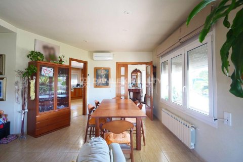 Villa à vendre à Santa Cristina d'Aro, Girona, Espagne, 4 chambres, 240 m2 No. 177130 - photo 8