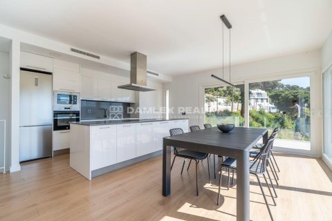 Villa à vendre à Lloret de Mar, Girona, Espagne, 4 chambres, 187 m2 No. 177127 - photo 15