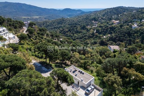 Villa à vendre à Lloret de Mar, Girona, Espagne, 4 chambres, 187 m2 No. 177127 - photo 3