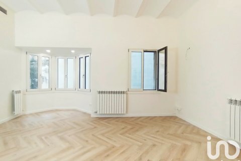 Продажа квартиры в Барселона, Испания 1 спальня, 70м2 №154164 - фото 9