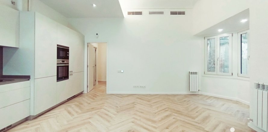 Квартира в Барселона, Испания 1 спальня, 70м2 №154164