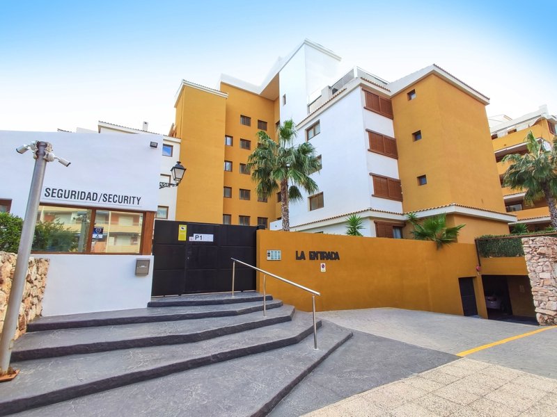 Apartment in Punta Prima, Alicante, Spain 2 bedrooms, 70 sq.m. No. 144732
