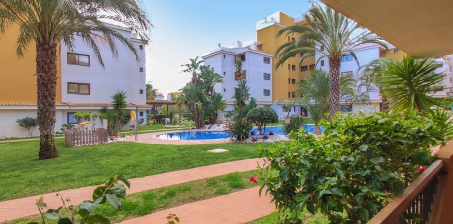 Appartamento a Punta Prima, Alicante, Spagna 2 camere da letto, 70 mq. N° 144732