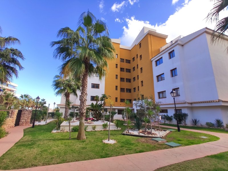 Apartment in Punta Prima, Alicante, Spain 2 bedrooms, 70 sq.m. No. 144732