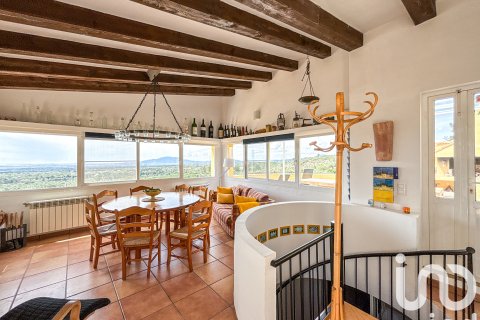 Hus till salu i Tortosa, Tarragona, Spanien 12 sovrum, 821 kvm. Nr. 153360 - foto 11