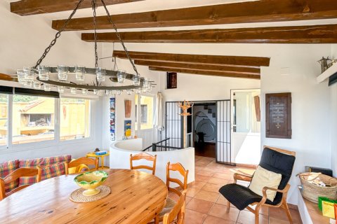 Hus till salu i Tortosa, Tarragona, Spanien 12 sovrum, 821 kvm. Nr. 153360 - foto 23