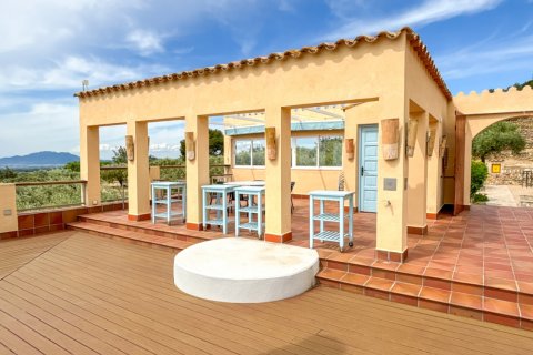 Hus till salu i Tortosa, Tarragona, Spanien 12 sovrum, 821 kvm. Nr. 153360 - foto 10