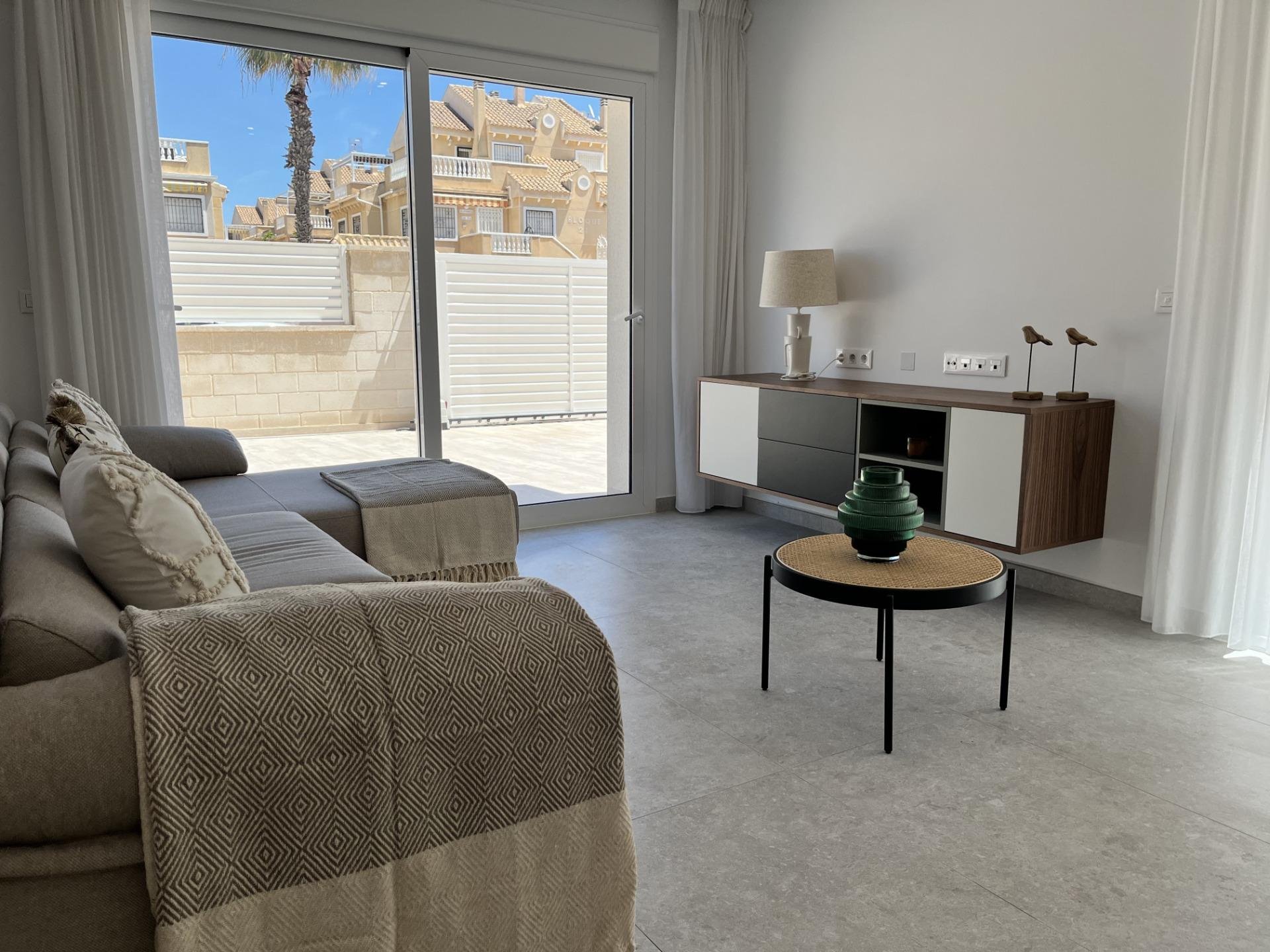 Dzīvoklis Torrevieja, Alicante, Spānijā 3 istabas, 110 m2 Nr. 139465