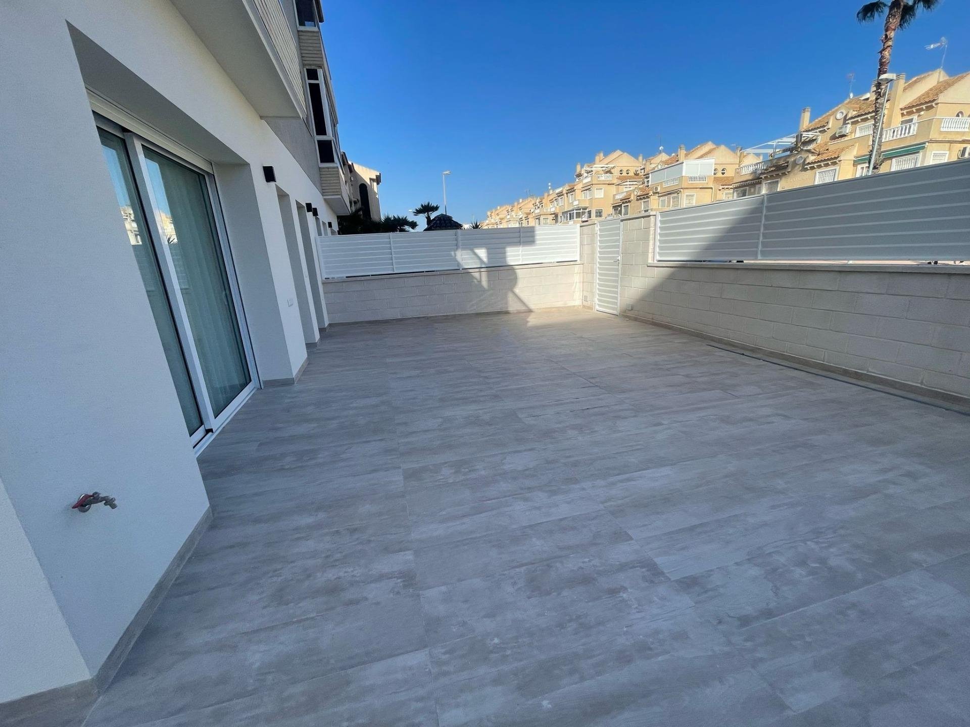 Dzīvoklis Torrevieja, Alicante, Spānijā 3 istabas, 110 m2 Nr. 139465