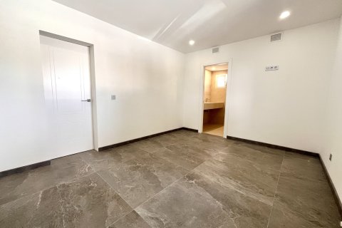 Villa till salu Torrevieja, Alicante, Spanien 6 sovrum, 218 kvm. Nr. 139464 - foto 9