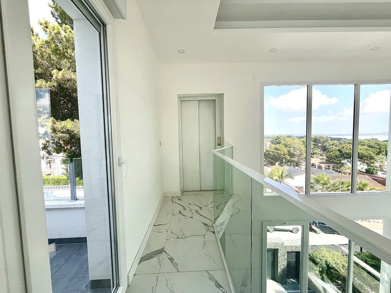 Villa en Los Balcones, Alicante, España 6 dormitorios, 218 m2 No. 139464