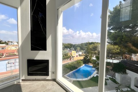 Villa till salu Torrevieja, Alicante, Spanien 6 sovrum, 218 kvm. Nr. 139464 - foto 26
