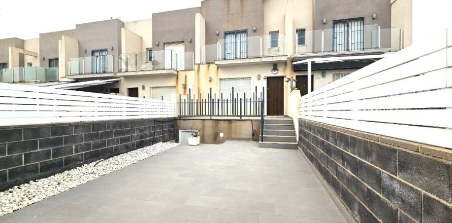 Townhouse in Torrevieja, Alicante, Spanien 2 Schlafzimmer, 115 m2 Nr. 146084