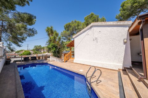 Villa till salu i Pinar De Campoverde, Alicante, Spanien 192 kvm. Nr. 168625 - foto 3