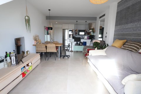 Bungalow for sale in Pilar de la Horadada, Alicante, Spain 2 bedrooms, 70 sq.m. No. 165739 - photo 9