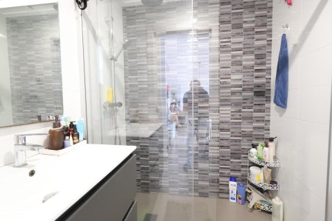 Bungalow for sale in Pilar de la Horadada, Alicante, Spain 2 bedrooms, 70 sq.m. No. 165739 - photo 12