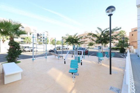 Apartment for sale in Alicante, Spain 2 bedrooms, 60 sq.m. No. 165738 - photo 22